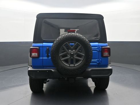 Used 2024 Jeep Wrangler Sport S image 6