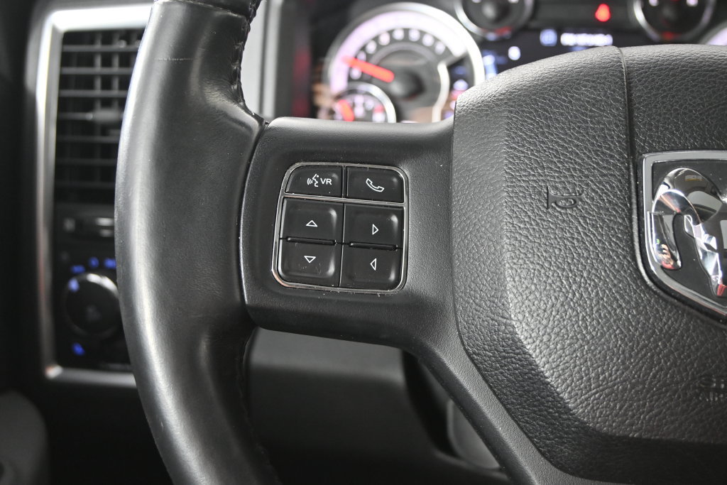 Used 2018 RAM 1500 SLT AWD/4WD image 38