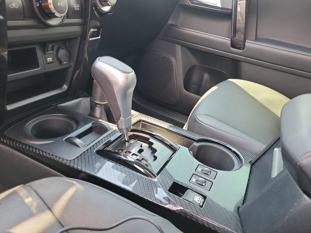 Used 2020 Toyota 4Runner TRD Off-Road Premium w/ Moonroof Package AWD/4WD image 29
