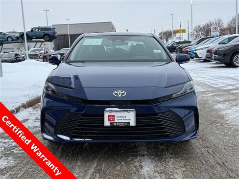 Used 2025 Toyota Camry LE image 8