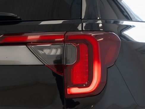 Used 2023 GMC Acadia AT4 w/ Technology Package AWD/4WD image 16