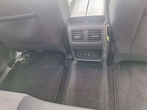 Certified 2021 Nissan Rogue SV image 15