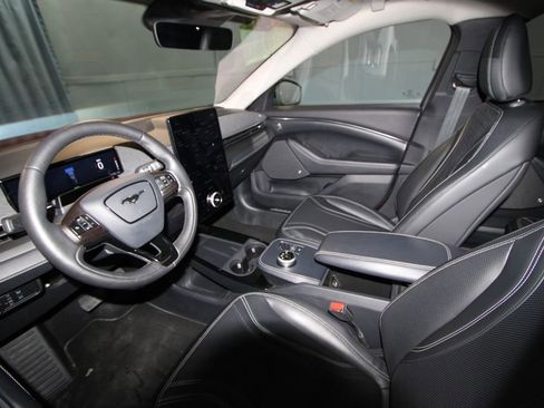 Used 2021 Ford Mustang Mach-E Premium image 2