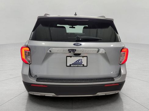 Used 2023 Ford Explorer XLT w/ Equipment Group 202A image 26