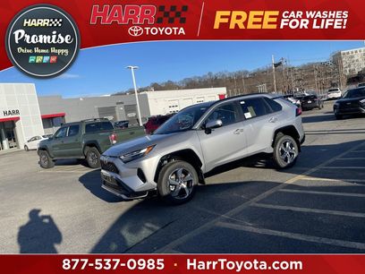 New 2025 Toyota RAV4 SE