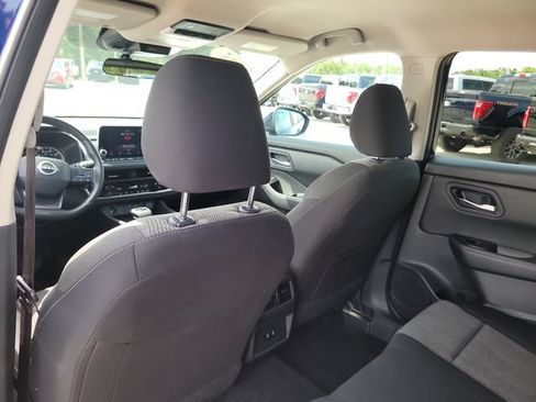 Used 2025 Nissan Rogue SV AWD/4WD image 13