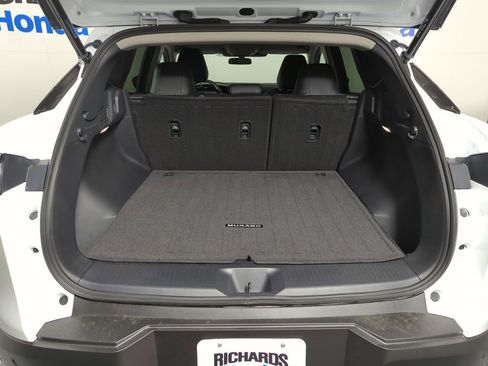 Used 2025 Nissan Murano SV image 18