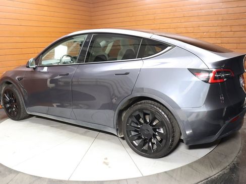 Used 2023 Tesla Model Y Long Range image 8