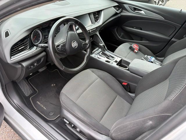 Used 2018 Buick Regal Preferred FWD image 18