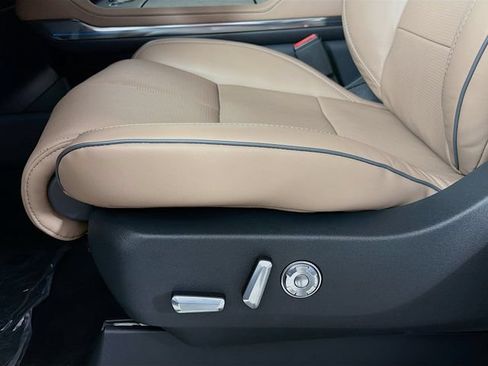 New 2026 Lincoln Navigator L Black Label AWD/4WD image 20