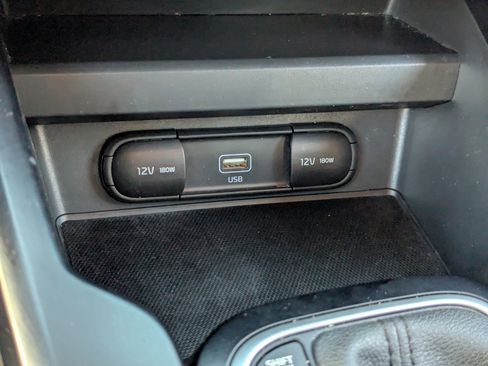 Used 2020 Kia Soul LX image 27