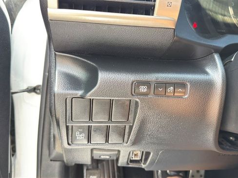 Used 2016 Lexus IS 300 AWD image 30