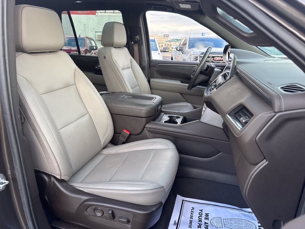 Used 2021 GMC Yukon SLT w/ SLT Premium Package AWD/4WD image 12