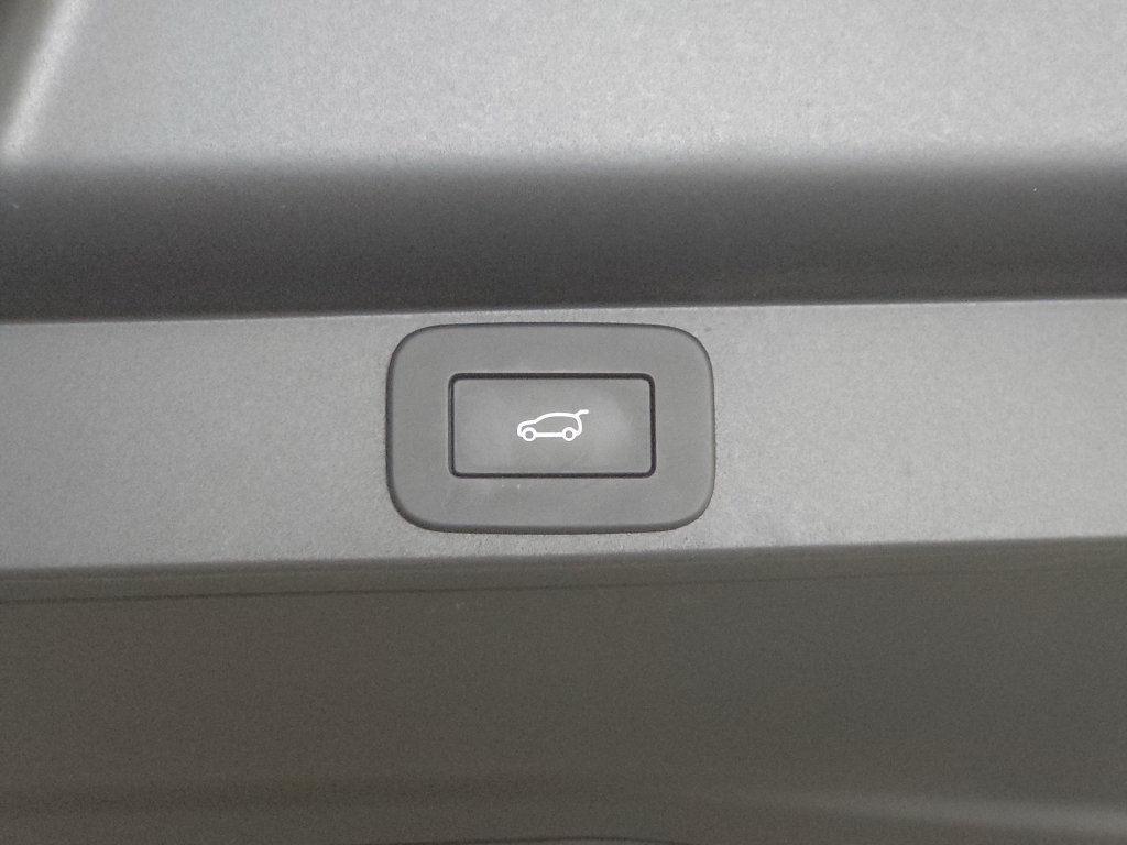 Used 2025 Land Rover Range Rover SE AWD/4WD image 38