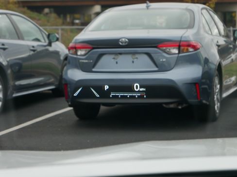 Certified 2023 Toyota Camry XLE w/ Navigation Package image 32