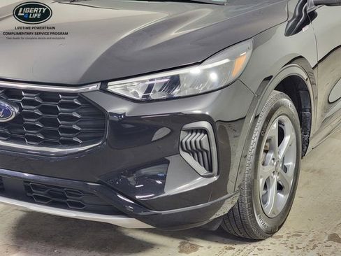 Used 2024 Ford Escape ST-Line w/ Tech Pack #1 AWD/4WD image 10