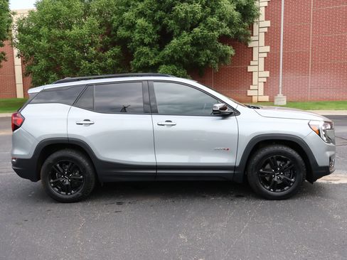 Used 2024 GMC Terrain AT4 w/ Tech Package AWD/4WD image 37