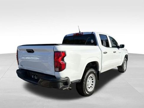 Used 2025 Chevrolet Colorado W/T image 2