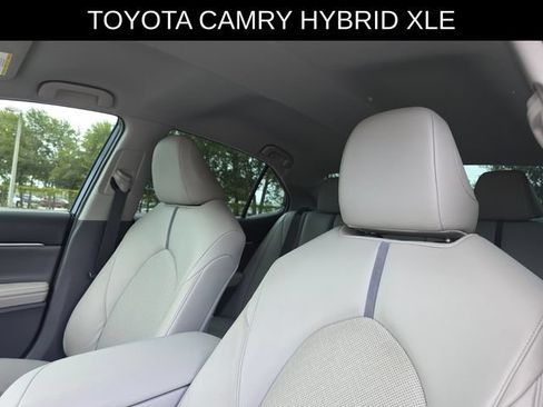 Used 2022 Toyota Camry XLE FWD image 21