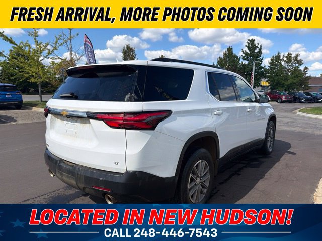 Used 2023 Chevrolet Traverse LT FWD image 3