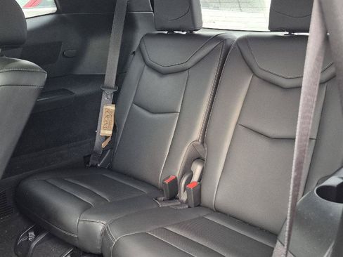 Used 2024 Cadillac XT6 Premium Luxury w/ LPO, Floor Liner Package FWD image 8