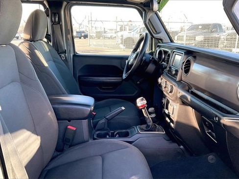 Used 2020 Jeep Gladiator Sport image 7