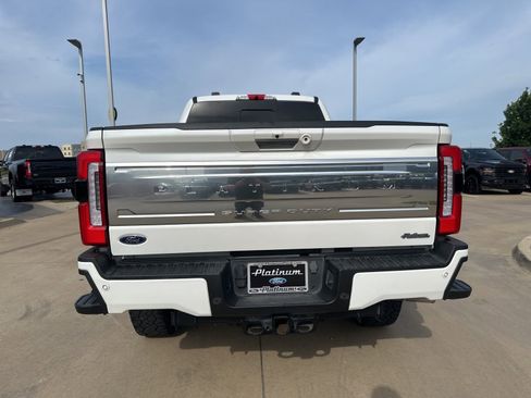 Used 2024 Ford F250 Platinum w/ Tremor Off-Road Package AWD/4WD image 4