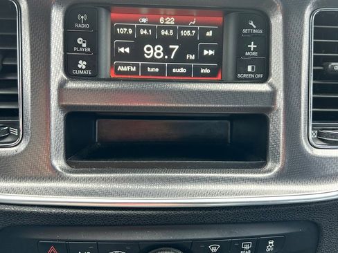 Used 2013 Dodge Charger SE image 14