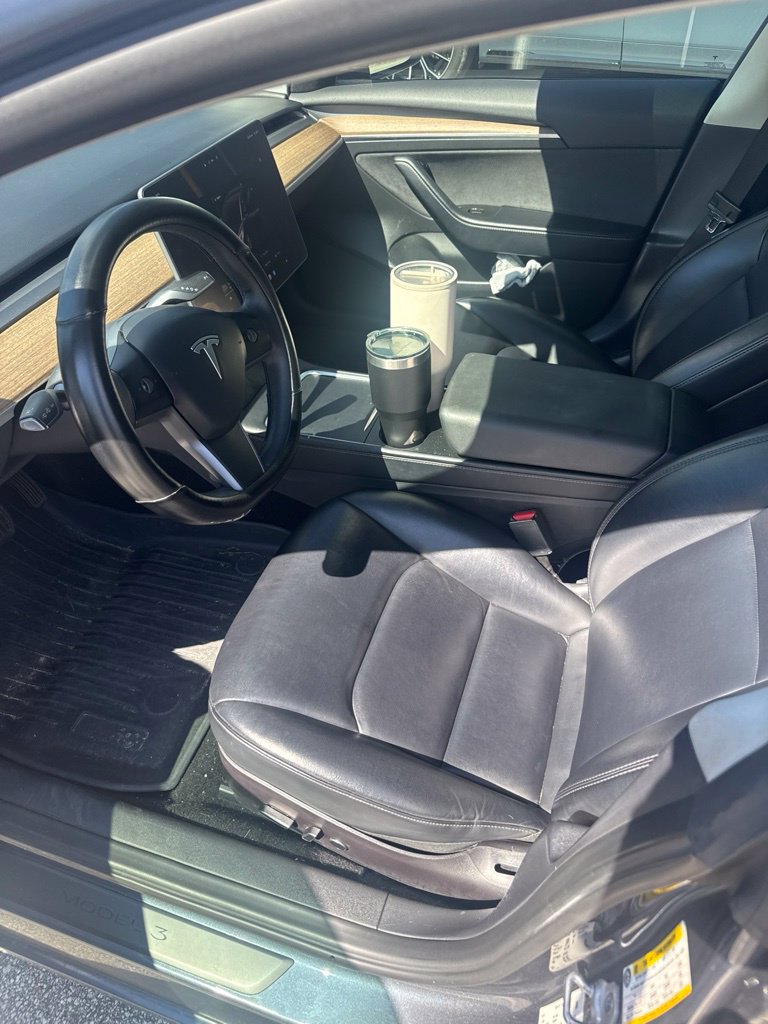 Used 2022 Tesla Model 3 RWD image 2