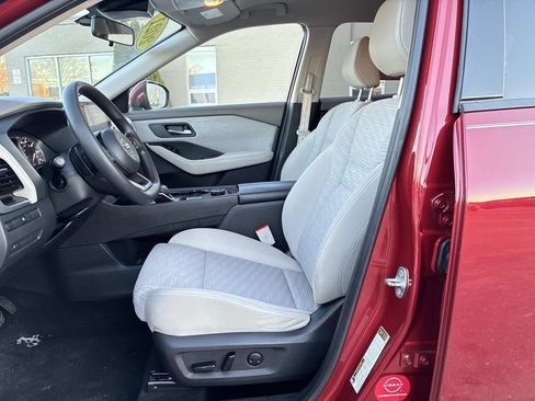 Certified 2021 Nissan Rogue SV image 20