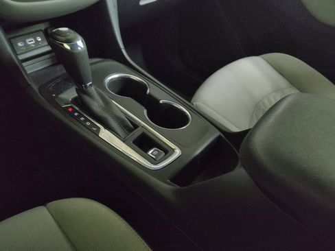 Used 2021 Chevrolet Equinox LS w/ LPO, Cargo Package FWD image 26