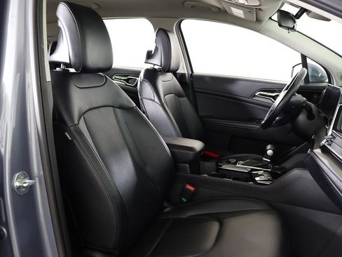 Used 2023 Kia Sportage EX image 29