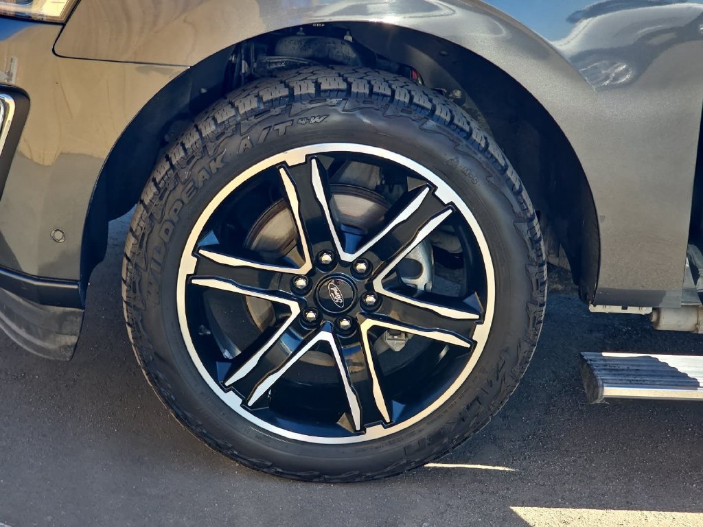 Used 2020 Ford Expedition Limited w/ Special Edition Package AWD/4WD image 38