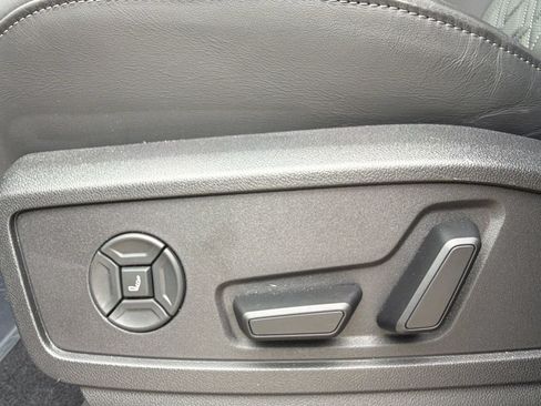 Used 2025 Audi SQ5 Premium Plus AWD/4WD image 13