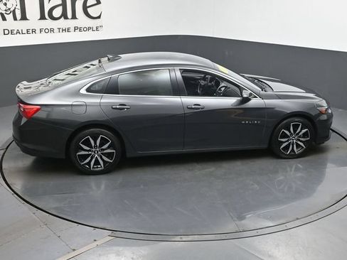 Used 2017 Chevrolet Malibu LT FWD image 38