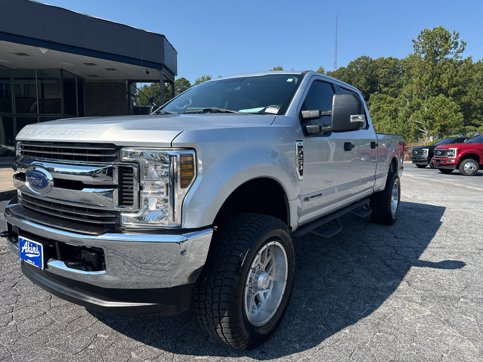 Used 2019 Ford F250 XLT AWD/4WD image 1