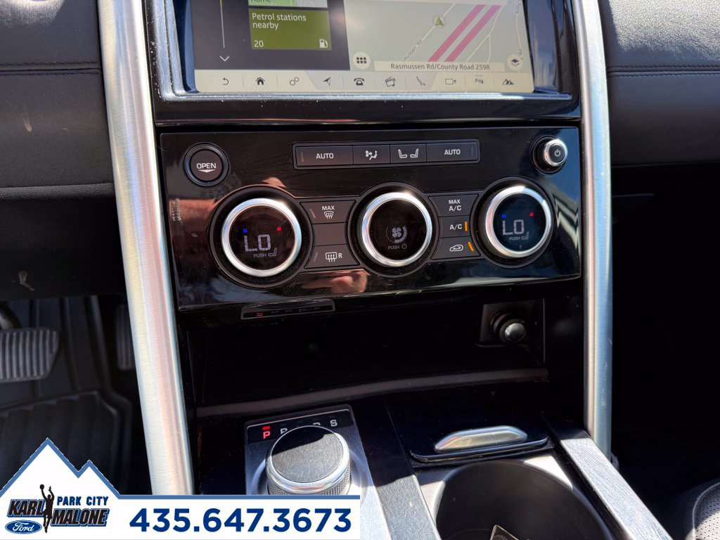 Used 2017 Land Rover Discovery HSE AWD/4WD image 21