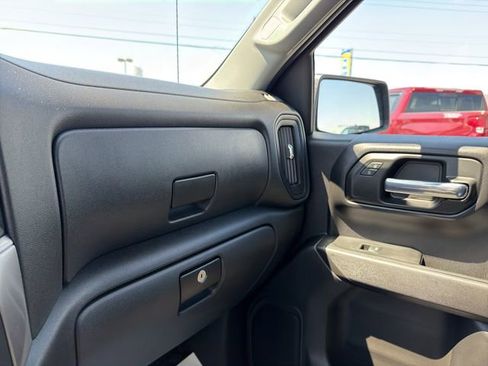 Used 2023 Chevrolet Silverado 1500 Custom image 24