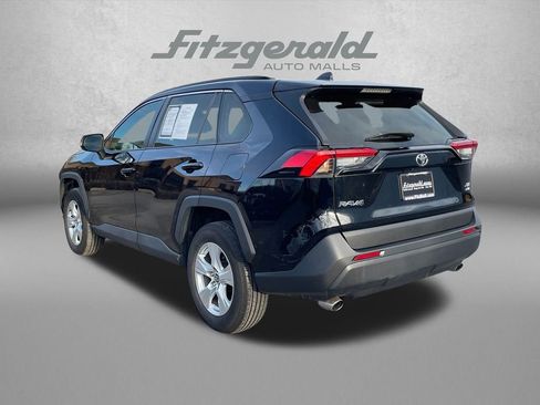 Used 2021 Toyota RAV4 XLE w/ Convenience Package image 6
