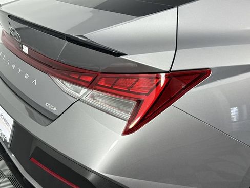 Used 2025 Hyundai Elantra SEL FWD image 38