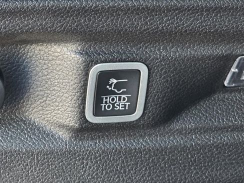 New 2025 Jeep Grand Cherokee L Altitude AWD/4WD image 14
