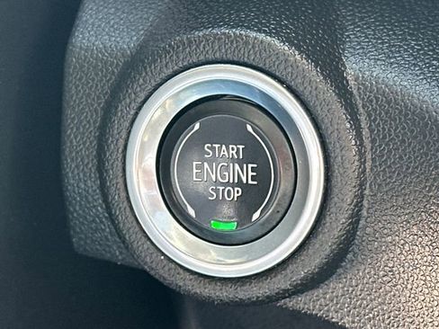 Used 2021 Chevrolet TrailBlazer RS w/ Sun and Liftgate Package image 36