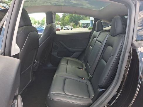 Used 2021 Tesla Model Y Long Range AWD/4WD image 12