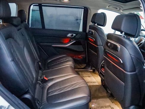 Used 2023 BMW X7 xDrive40i image 20