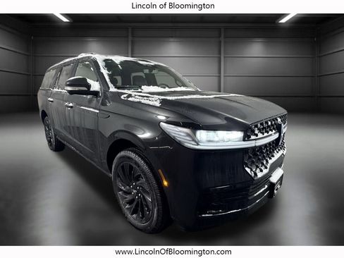 New 2025 Lincoln Navigator L Reserve w/ Jet Appearance Package image 6