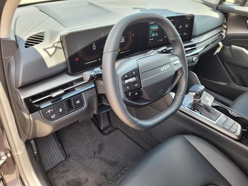 New 2026 Kia Sportage EX FWD image 9