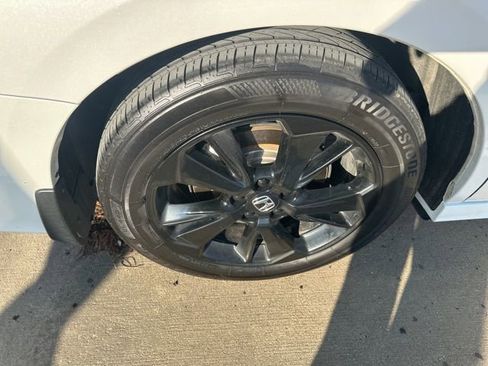 Used 2024 Honda Odyssey Sport image 5