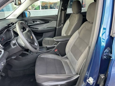 Used 2021 Chevrolet TrailBlazer LT w/ Convenience Package FWD image 16