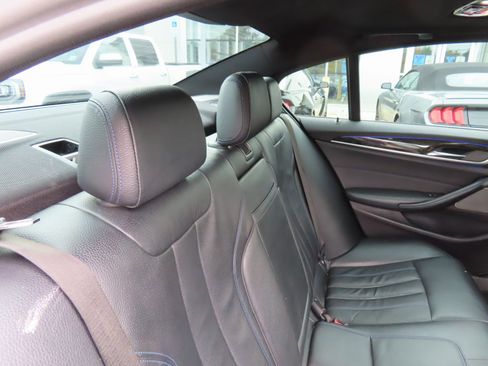 Used 2017 BMW 530i xDrive image 35