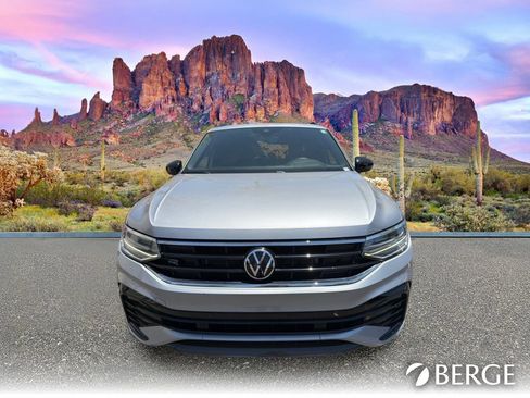 Used 2023 Volkswagen Tiguan SE R-Line FWD image 6